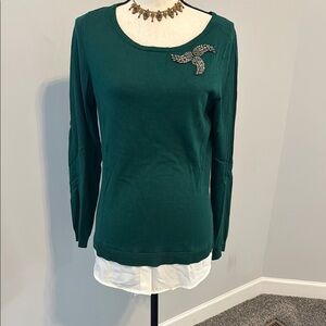 Charter club Elegant Green Women's Sweater top w/Embellished Detail. Size Small